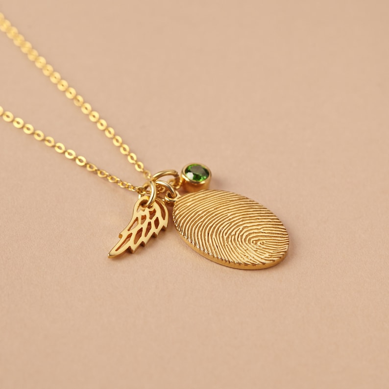 Personalized Fingerprint Necklace – Keep Loved Ones Close to Your Heart